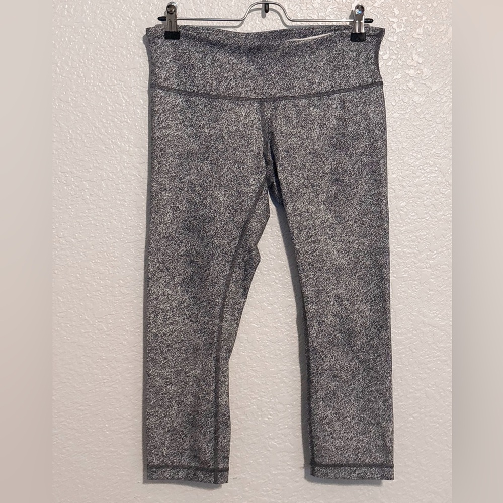 Lululemon Capri Leggings - Women Size 8